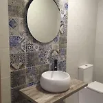 בית נופש Casa Hibiscus קלפה